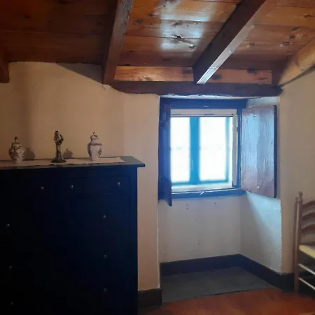 Rectoral De Romean Hostel O Corgo