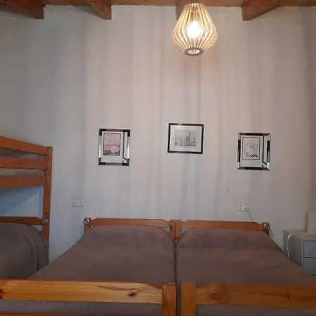 Rectoral De Romean Hostel *