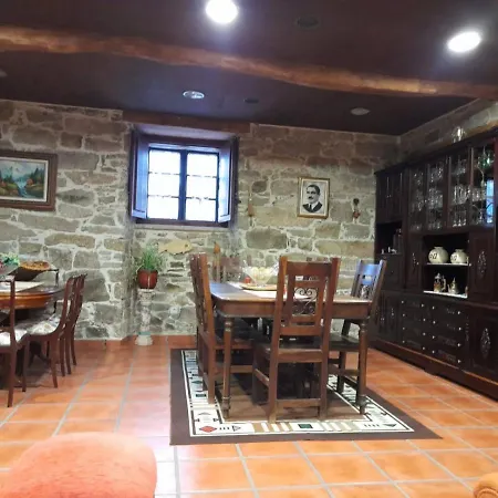 Rectoral De Romean 호스텔