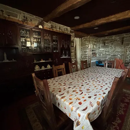 Rectoral De Romean Hostal