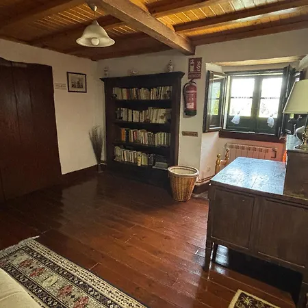 Rectoral De Romean Hostel