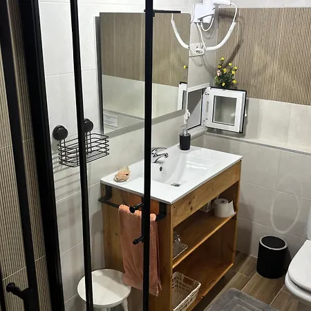 Hostel Rectoral De Romean