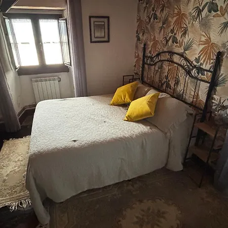 Rectoral De Romean Auberge de jeunesse O Corgo