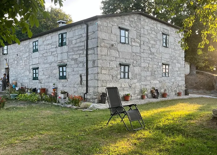 Rectoral De Romean بيت شباب