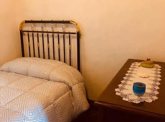 Hostal Rectoral De Romean